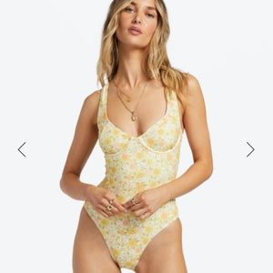 Women’s Billabong Sun Worshipper One Piece (M)